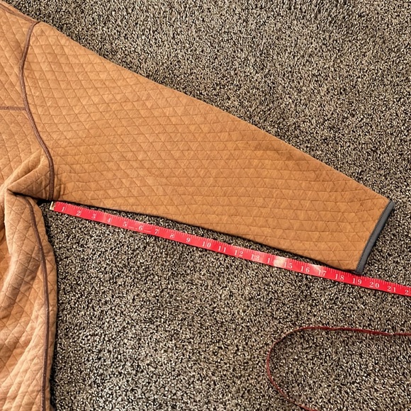 Men’s Reversible Quilted Pullover - Picture 11 of 13